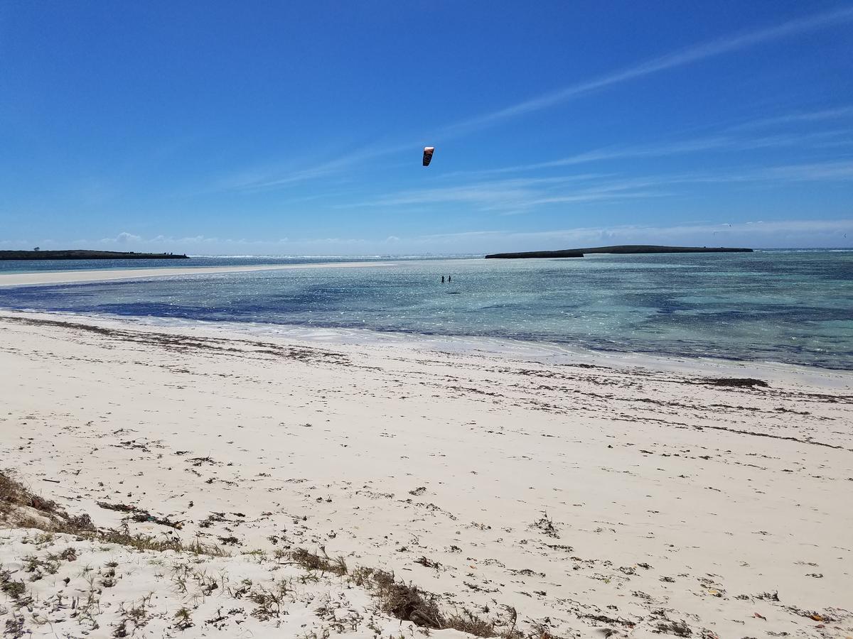 KiteParadise-Madagascar Hotel Antsiranana Bagian luar foto